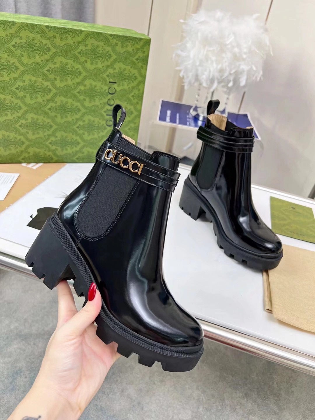 SE1098 GG Women's Ankle Boot with Logo /  Size5-11