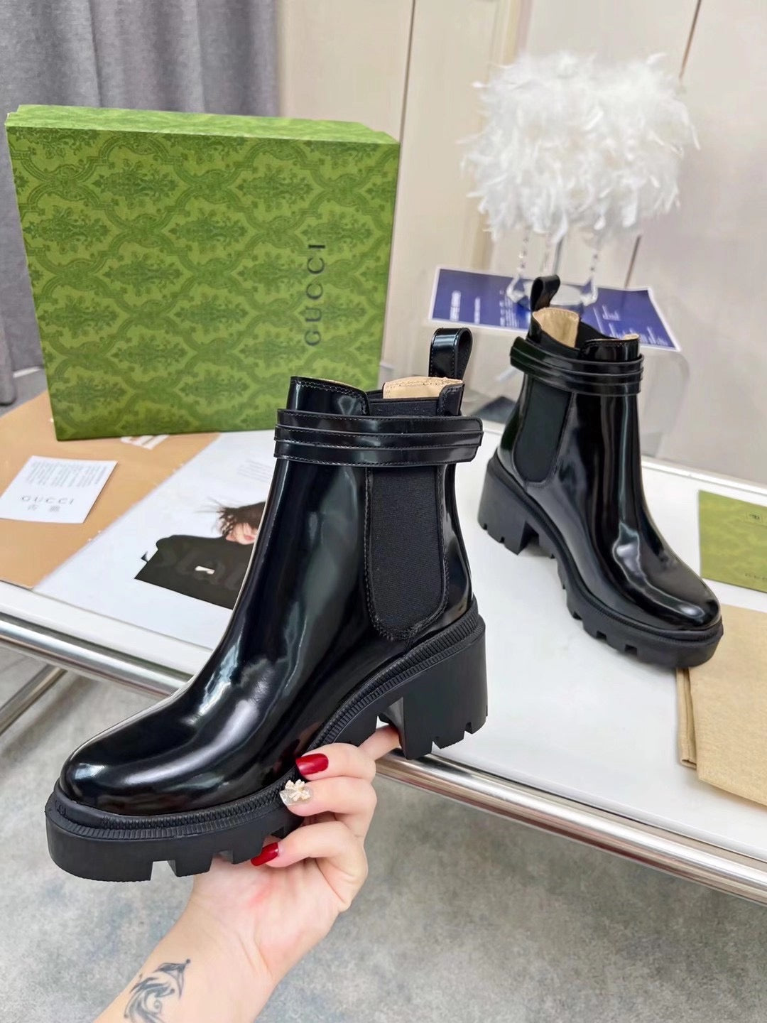 SE1098 GG Women's Ankle Boot with Logo /  Size5-11