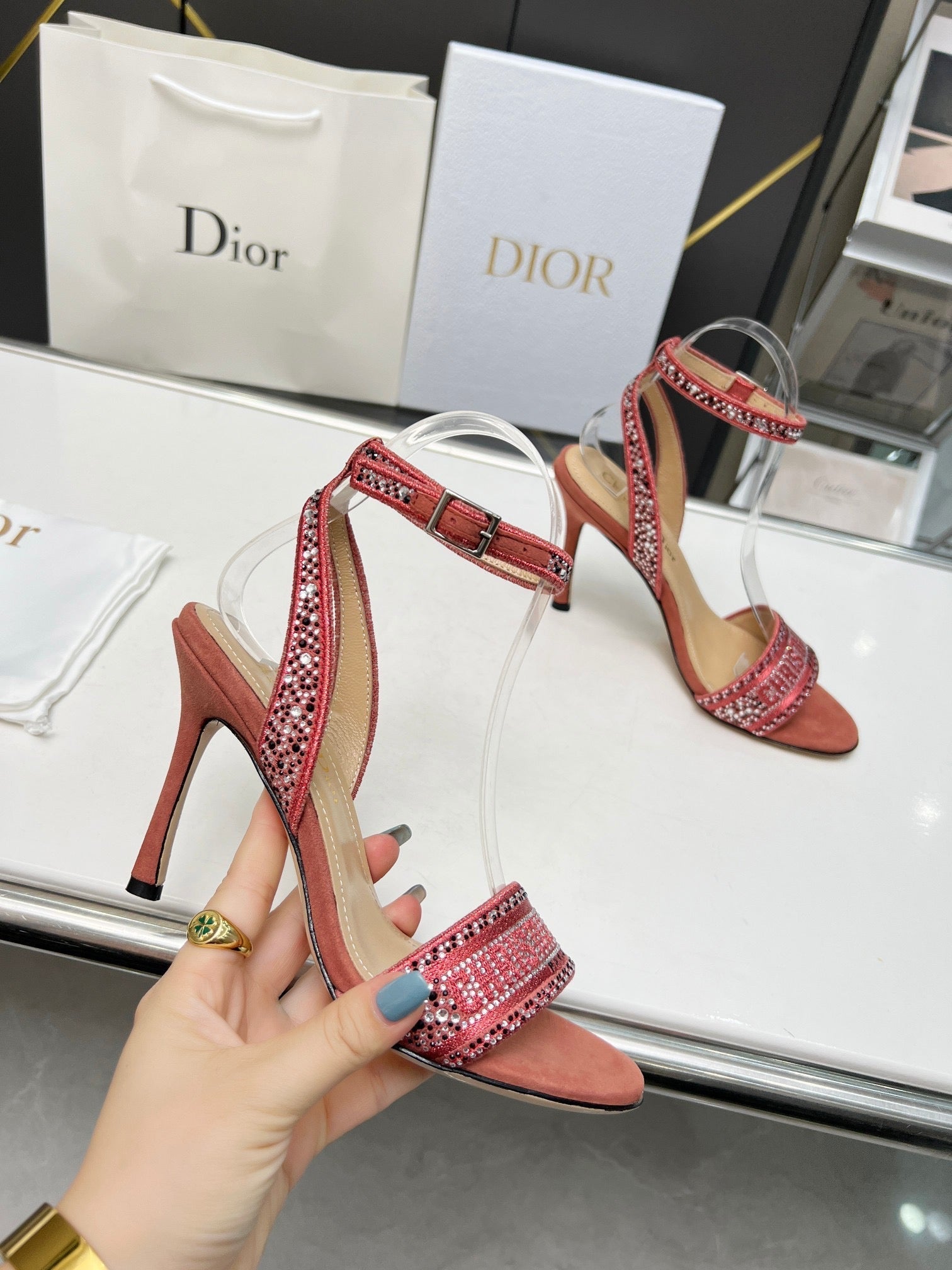 SE1110 DR Dway Heeled Sandal /  Size5-10