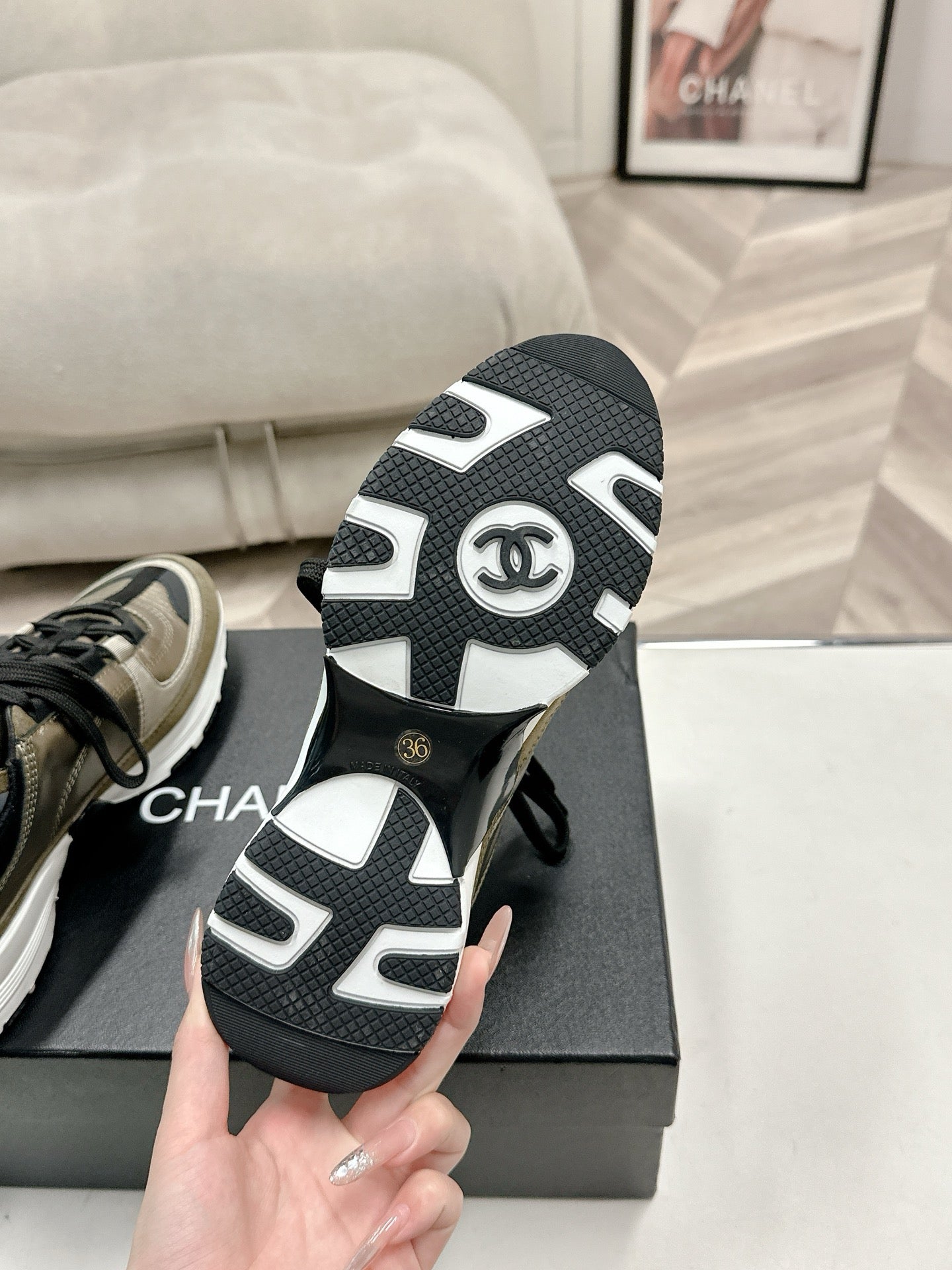 SE1692 Chanel Sneakers / Size5-11
