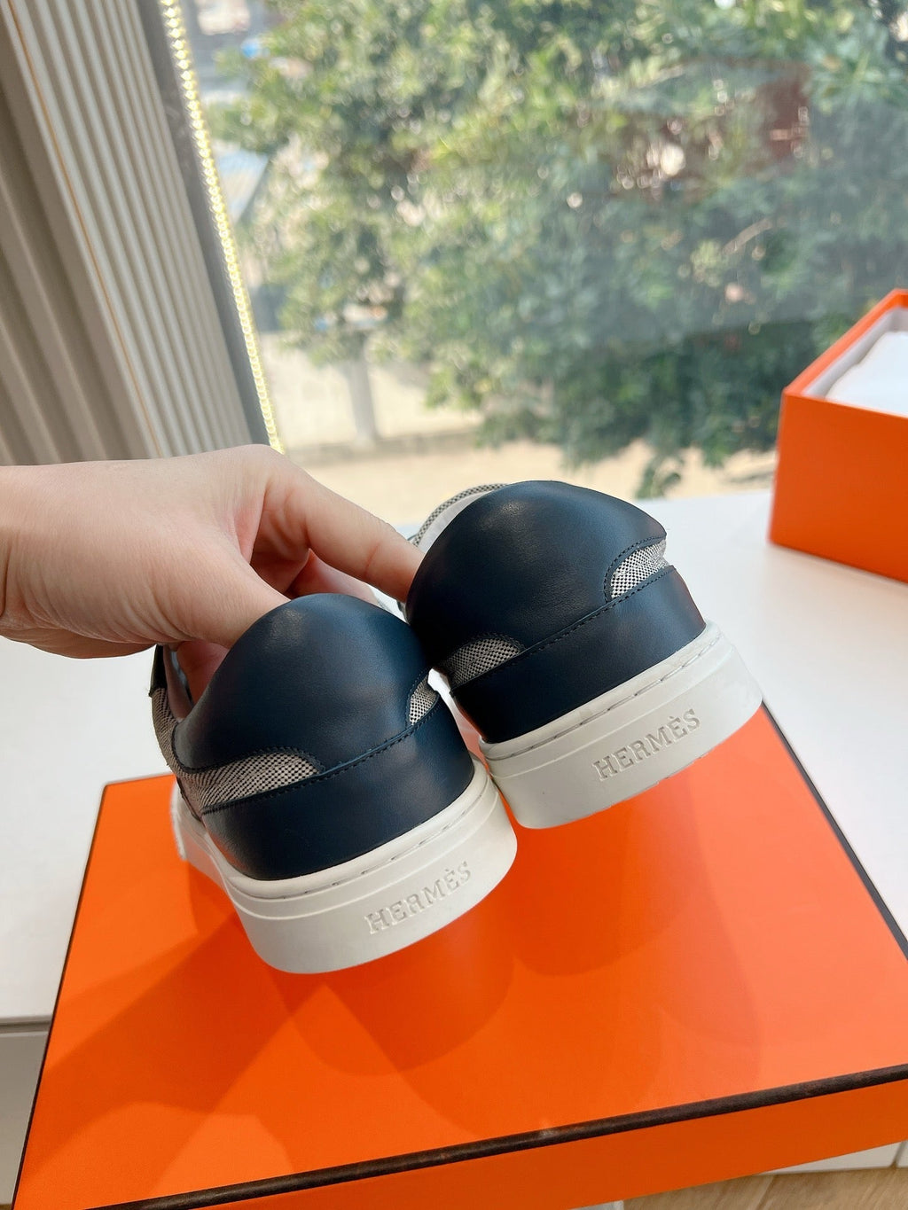 SE1560 Hermes Day Sneaker / Size5-10