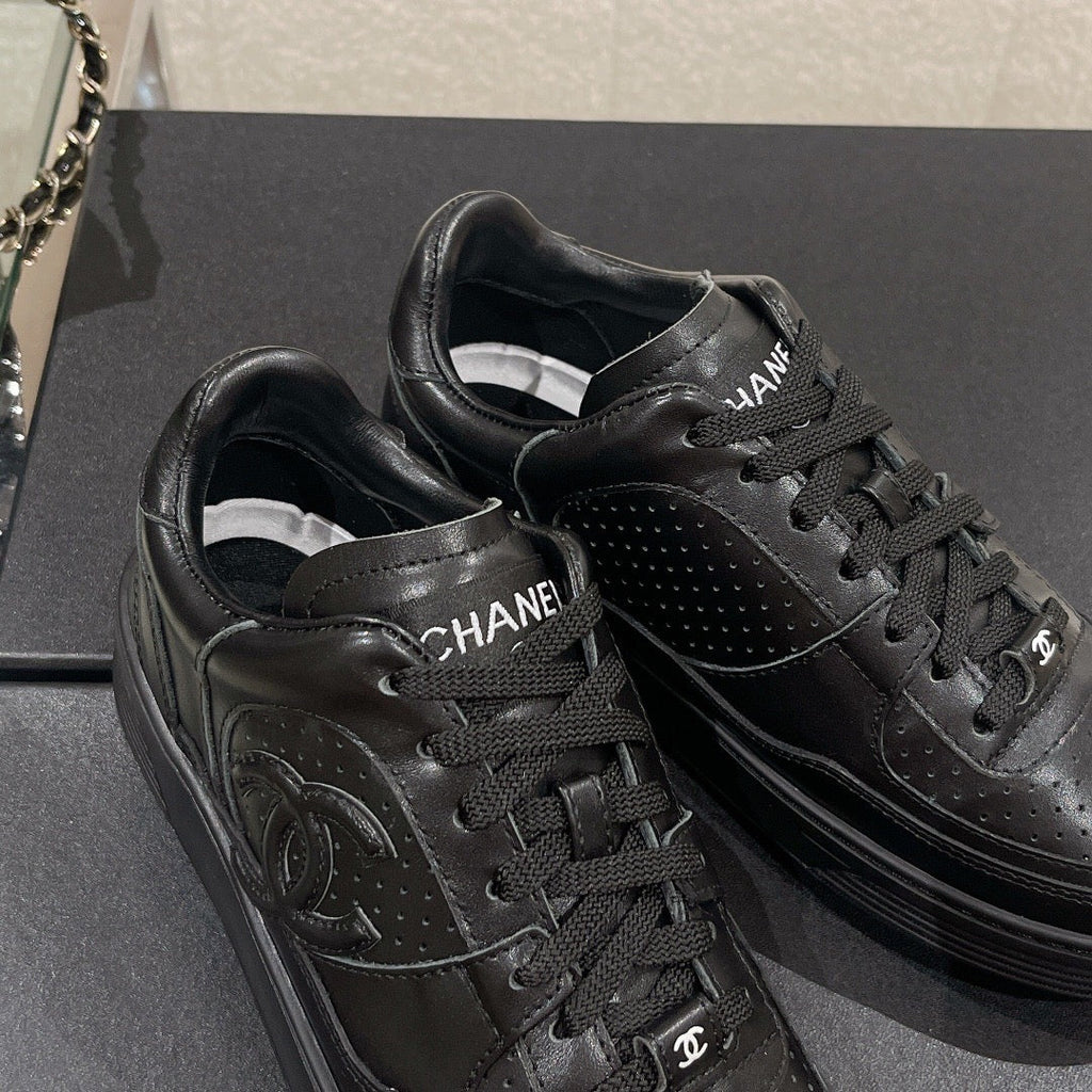 SE1111 CC Sneaker /  Size5-10