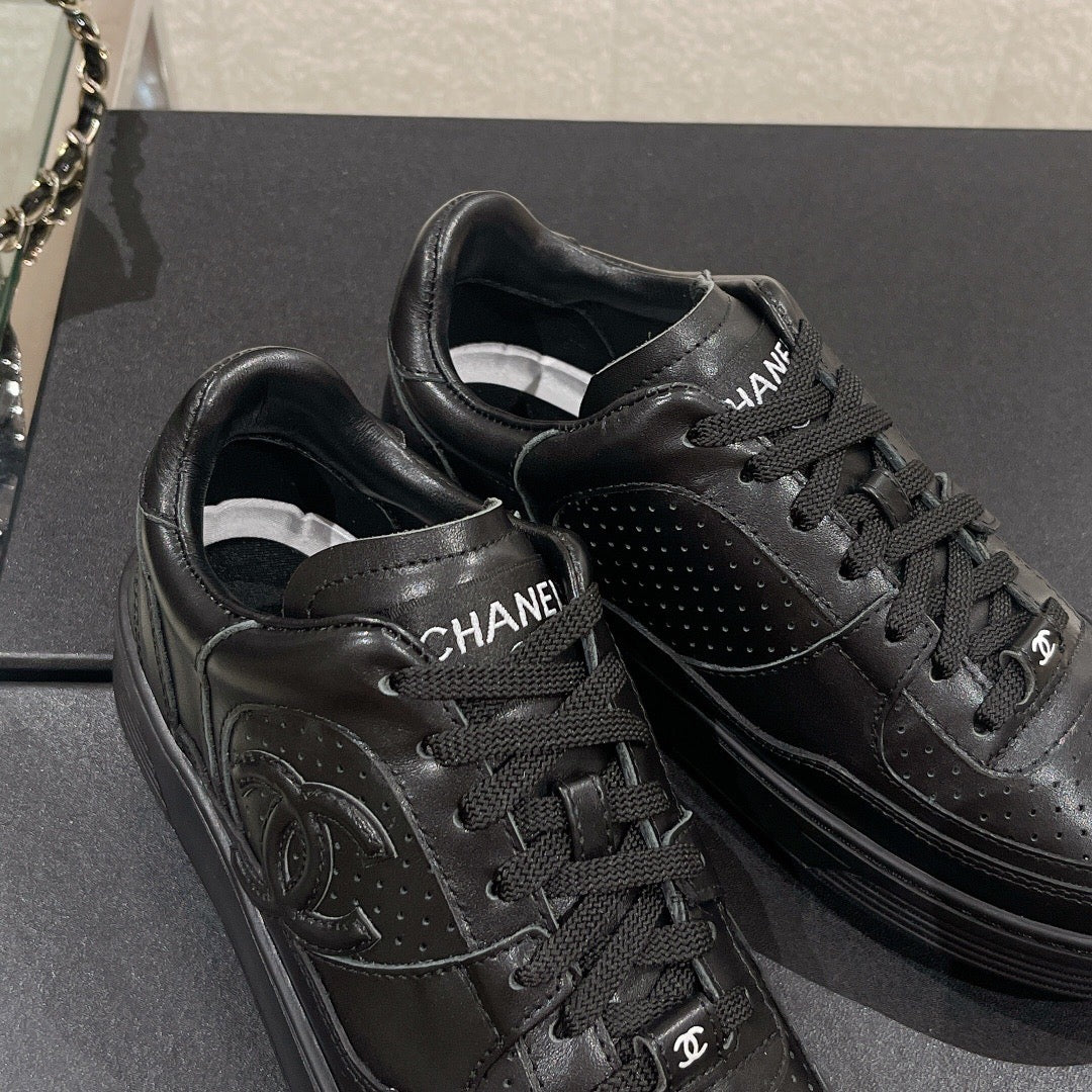 SE1111 CC Sneaker /  Size5-10