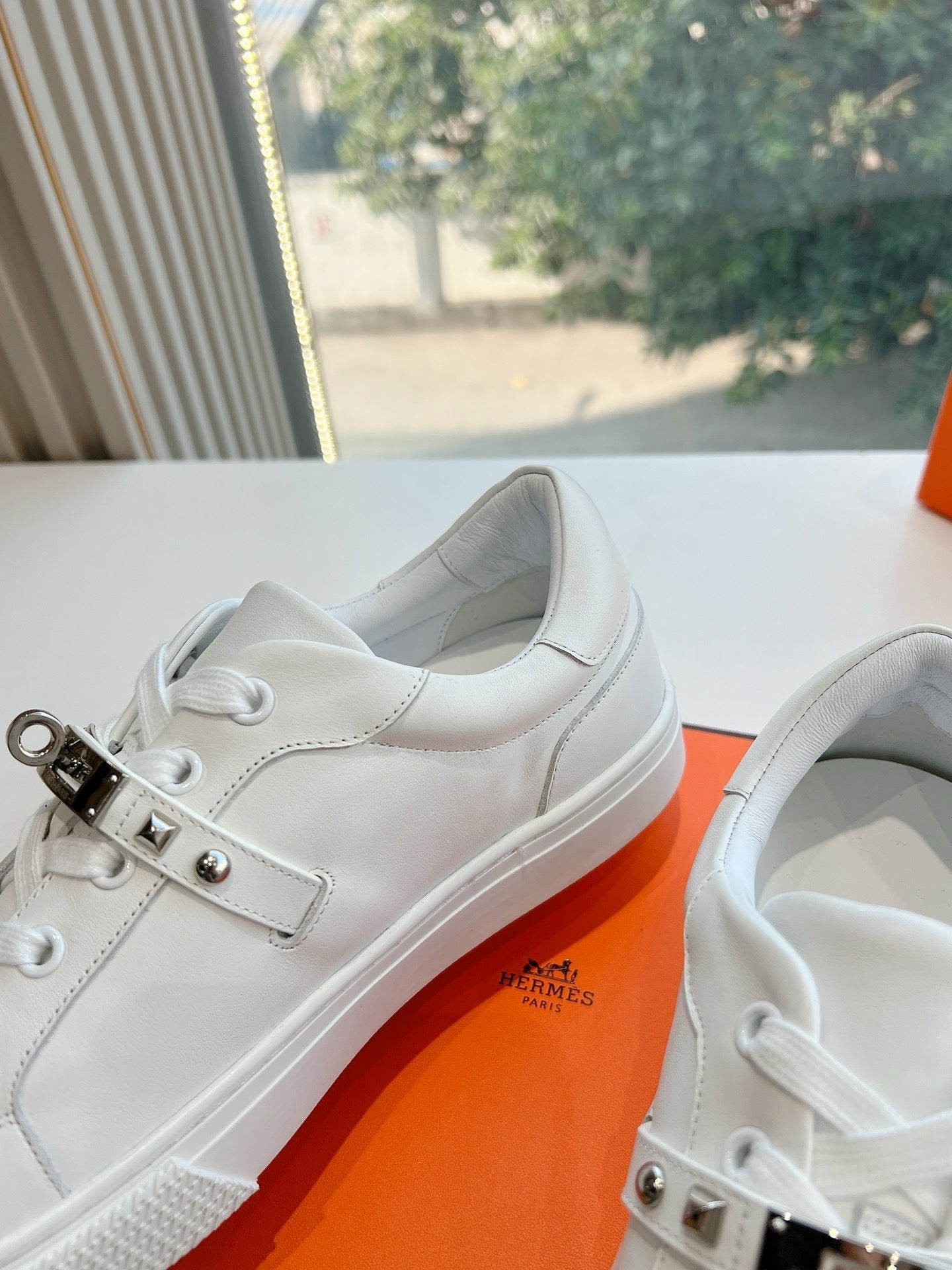 SE1568 Hermes Day Sneaker / Size5-10