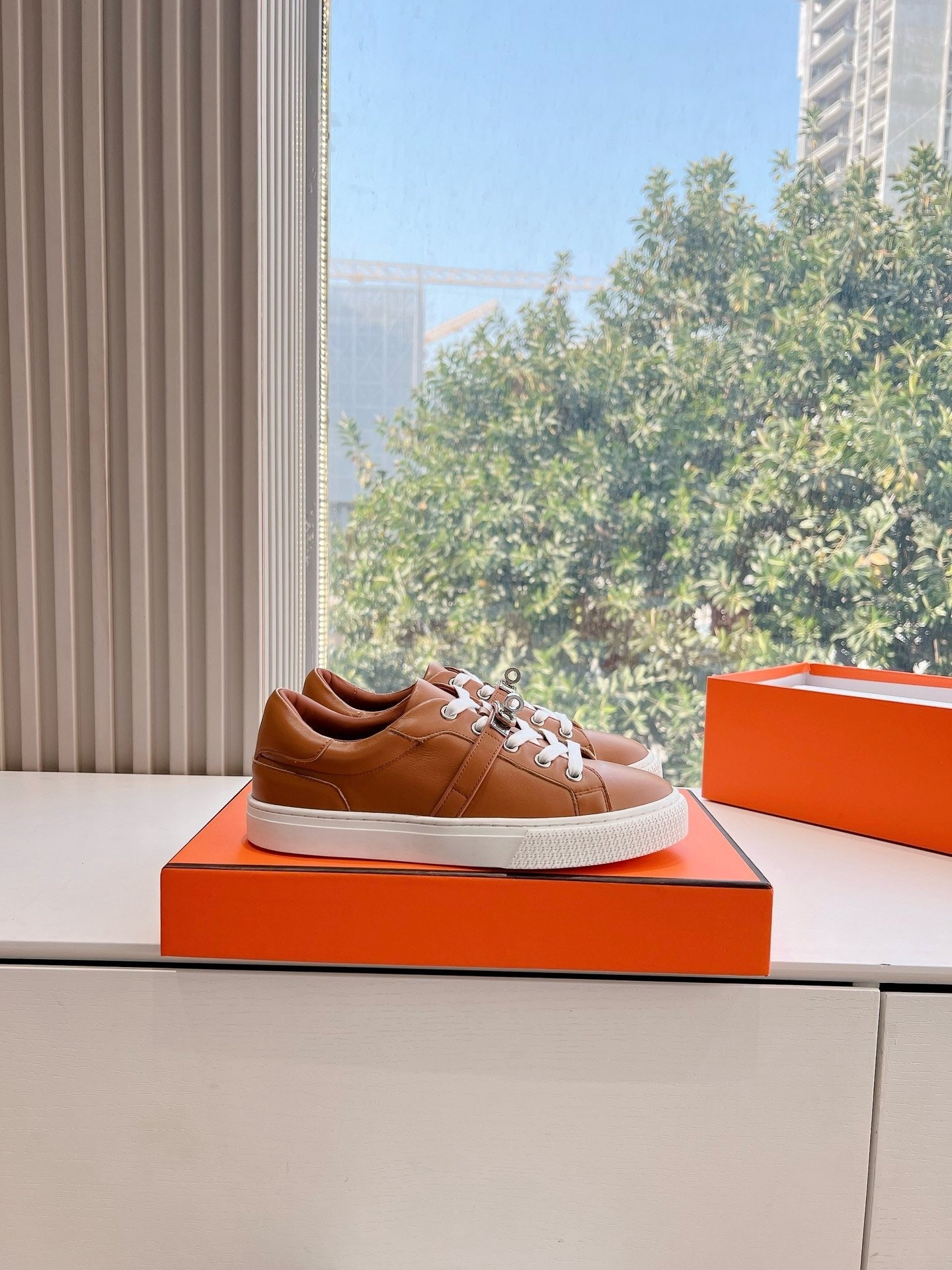 SE1570 Hermes Day Sneaker / Size5-10