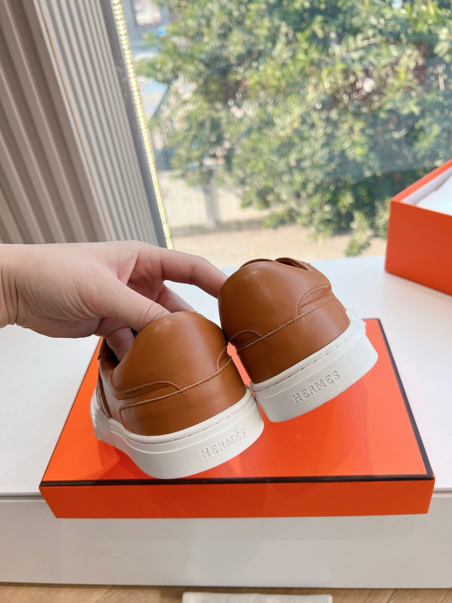 SE1570 Hermes Day Sneaker / Size5-10