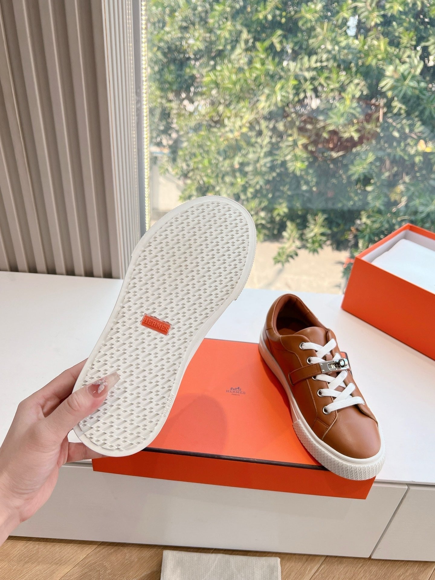 SE1570 Hermes Day Sneaker / Size5-10