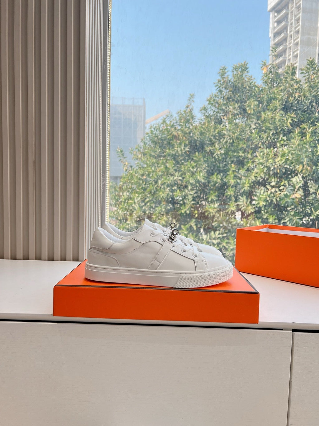 SE1575 Hermes Day Sneaker / Size5-10