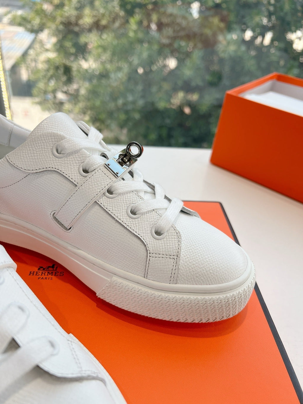 SE1576 Hermes Day Sneaker / Size5-10