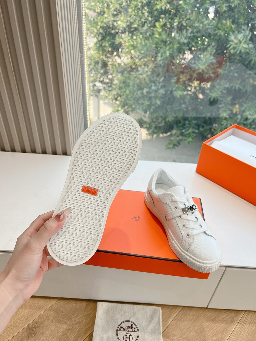 SE1576 Hermes Day Sneaker / Size5-10