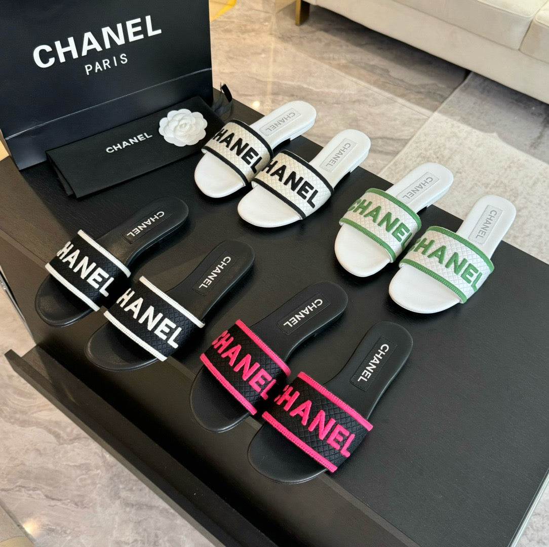 SE1447 CC Slide Sandals / Size5-11