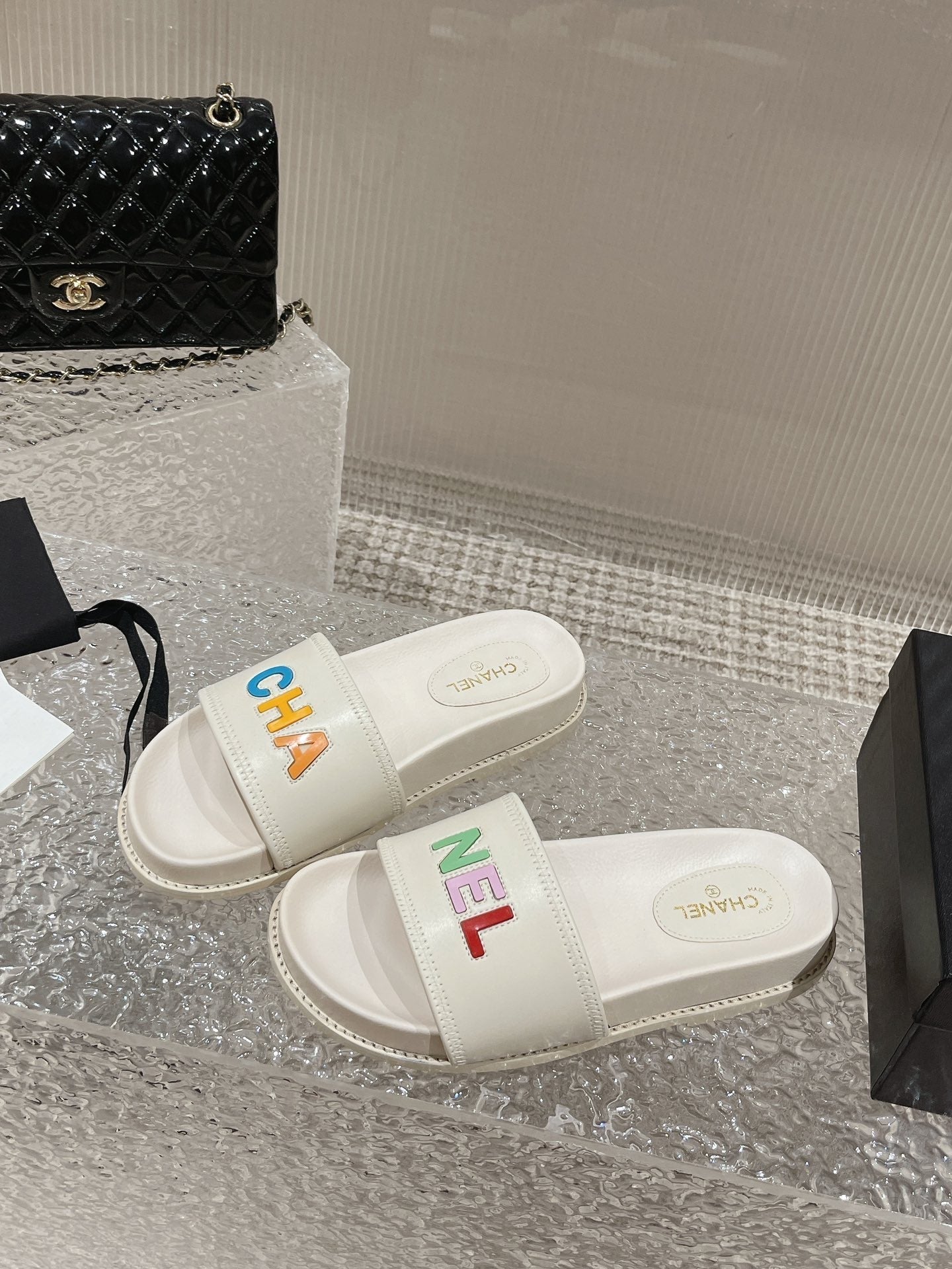 SE1114 CC Slipper / Size4-10