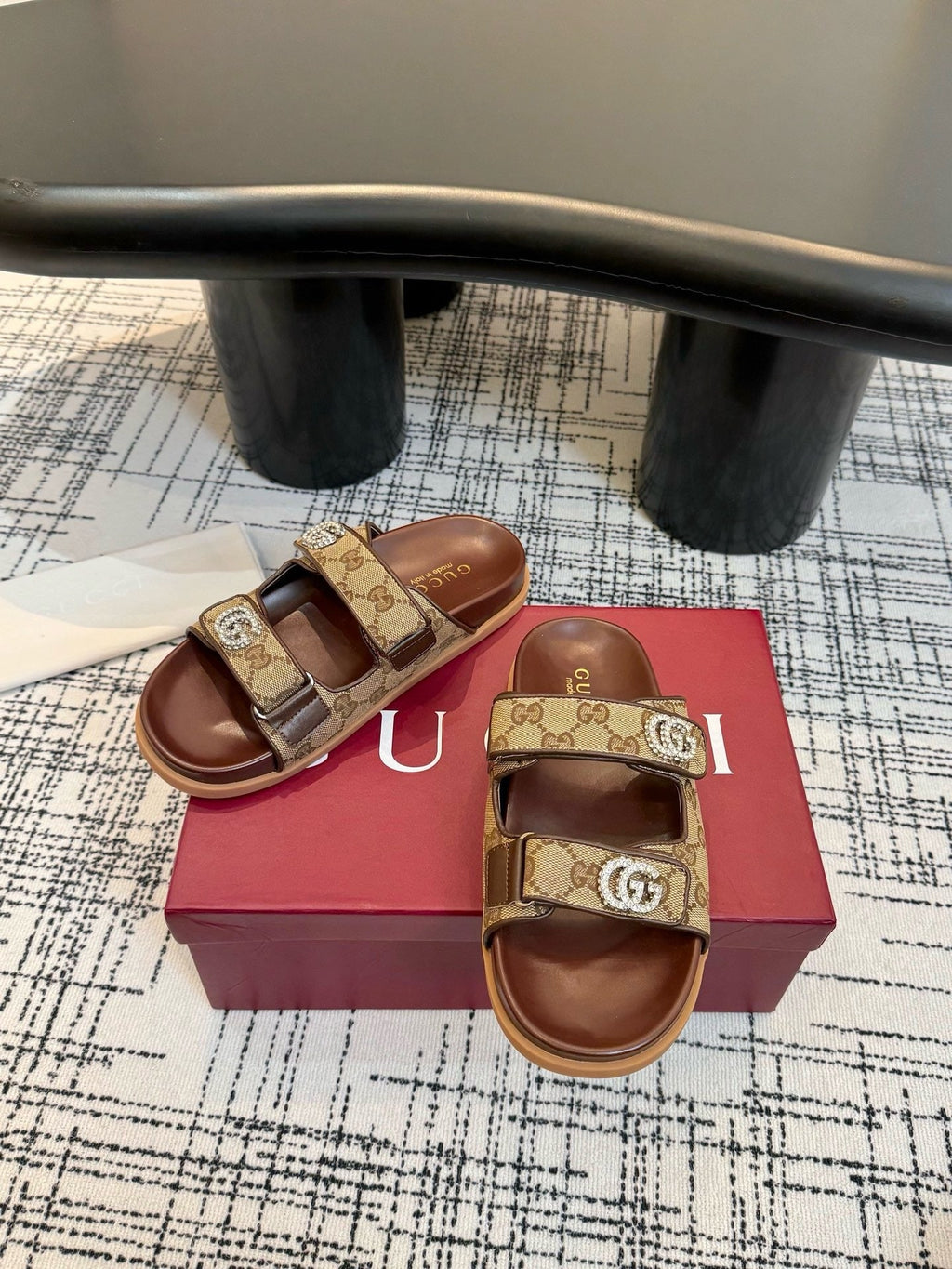 SE1633 Gucci Women's Sandal with Crystals / Size5-10