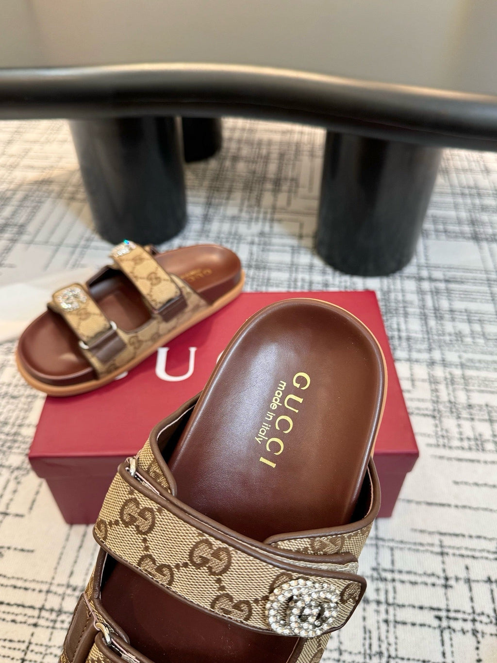 SE1633 Gucci Women's Sandal with Crystals / Size5-10