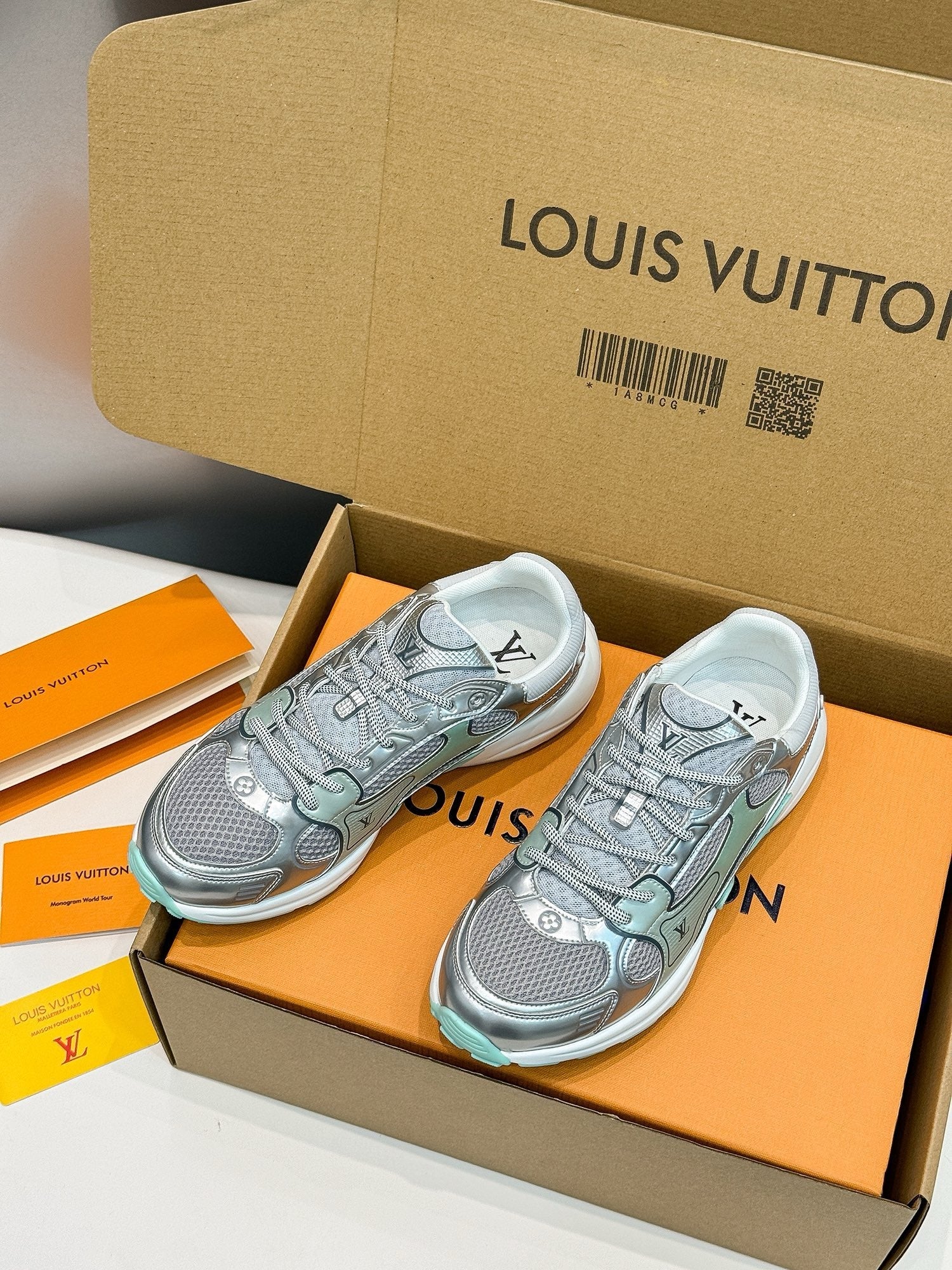 SE1636 LV Olympia Sneaker / Size5-11
