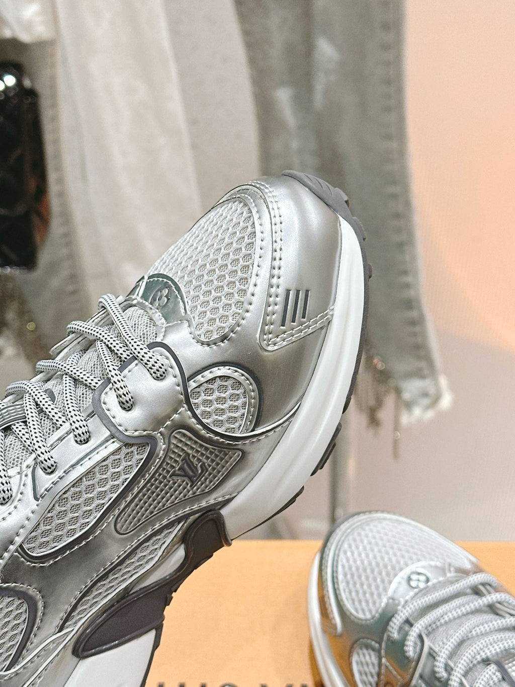 SE1639 LV Olympia Sneaker / Size5-10