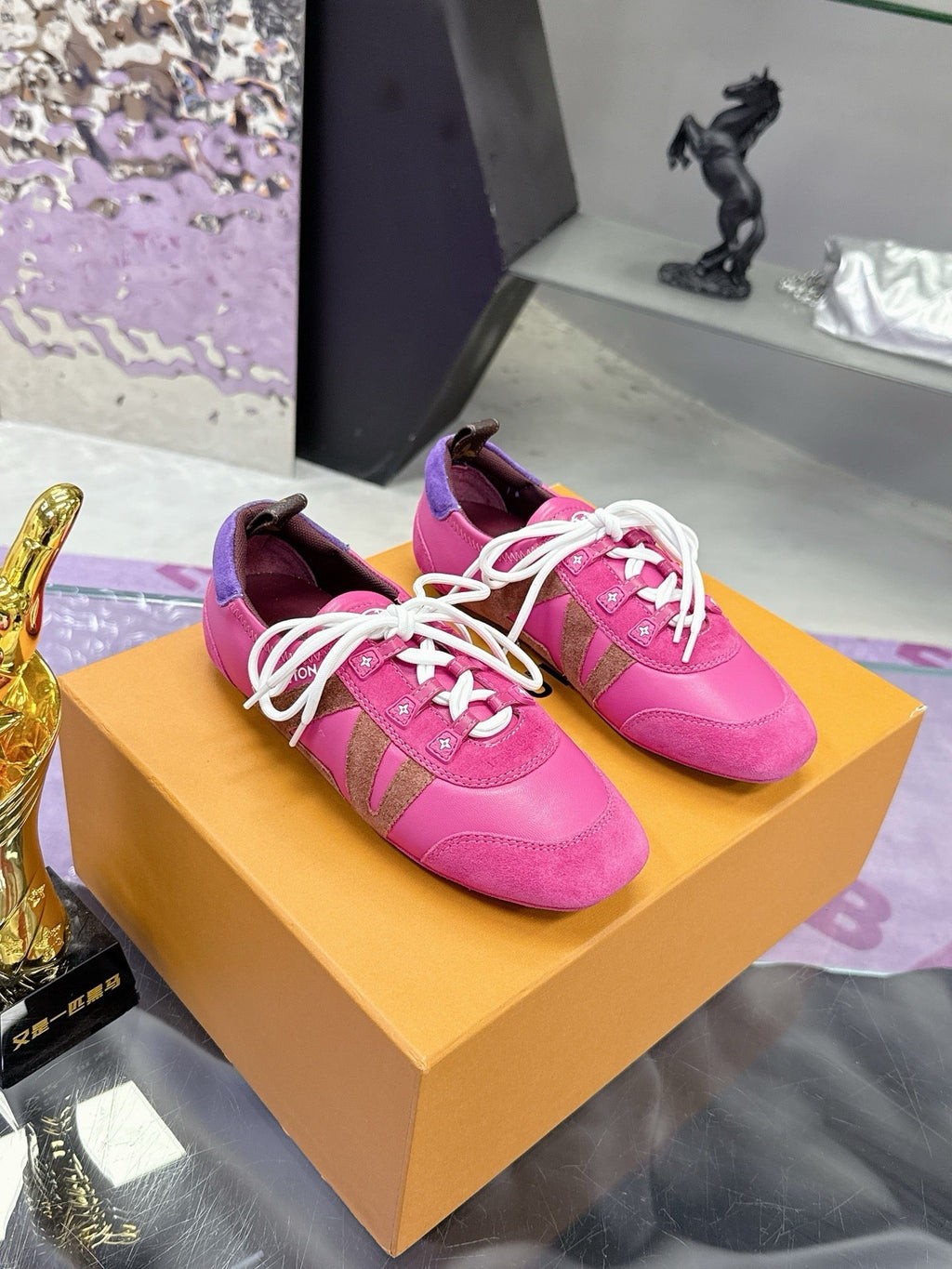 SE1642 LV Sneakerina / Size5-11