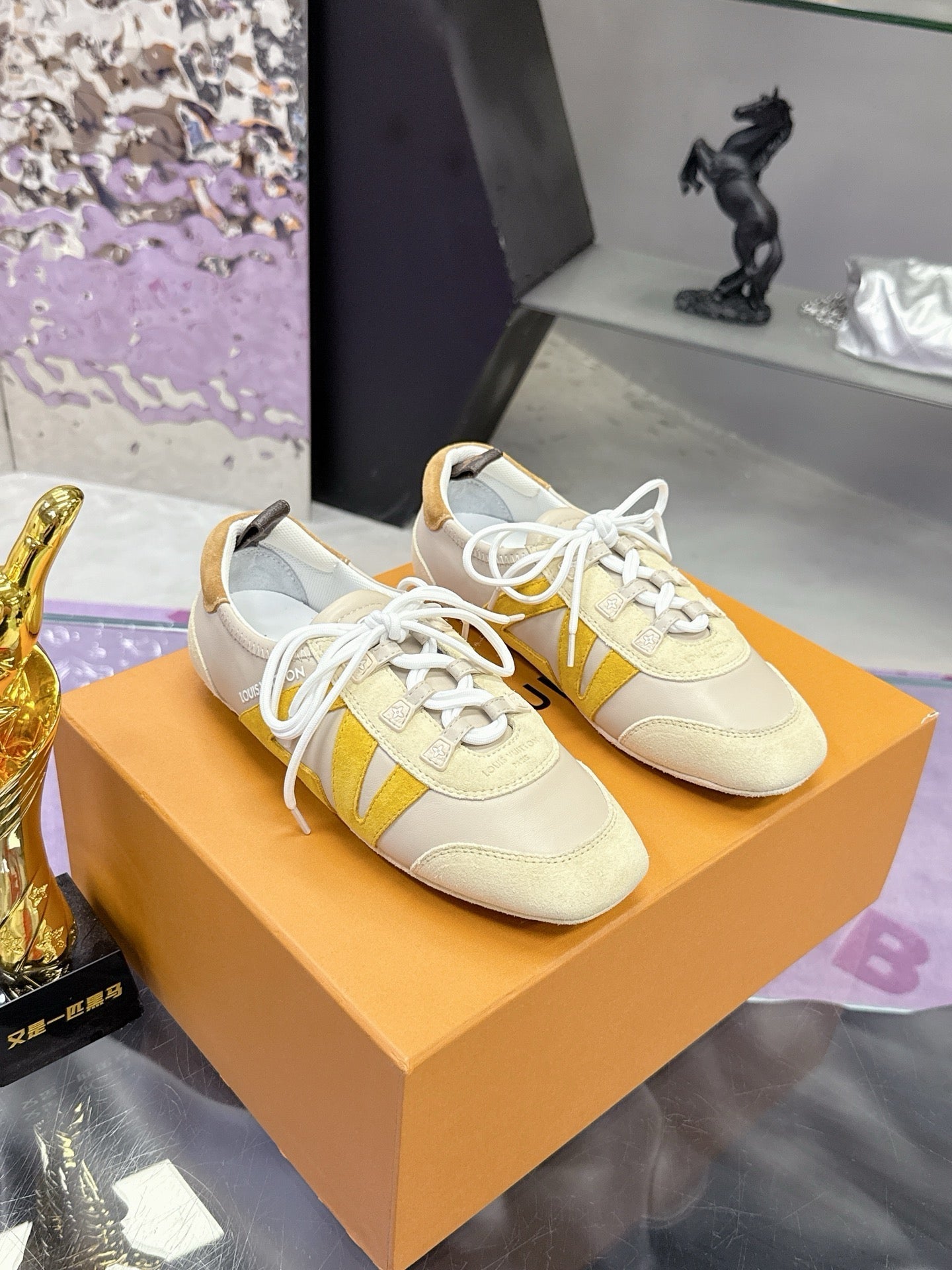 SE1646 LV Sneakerina / Size5-11