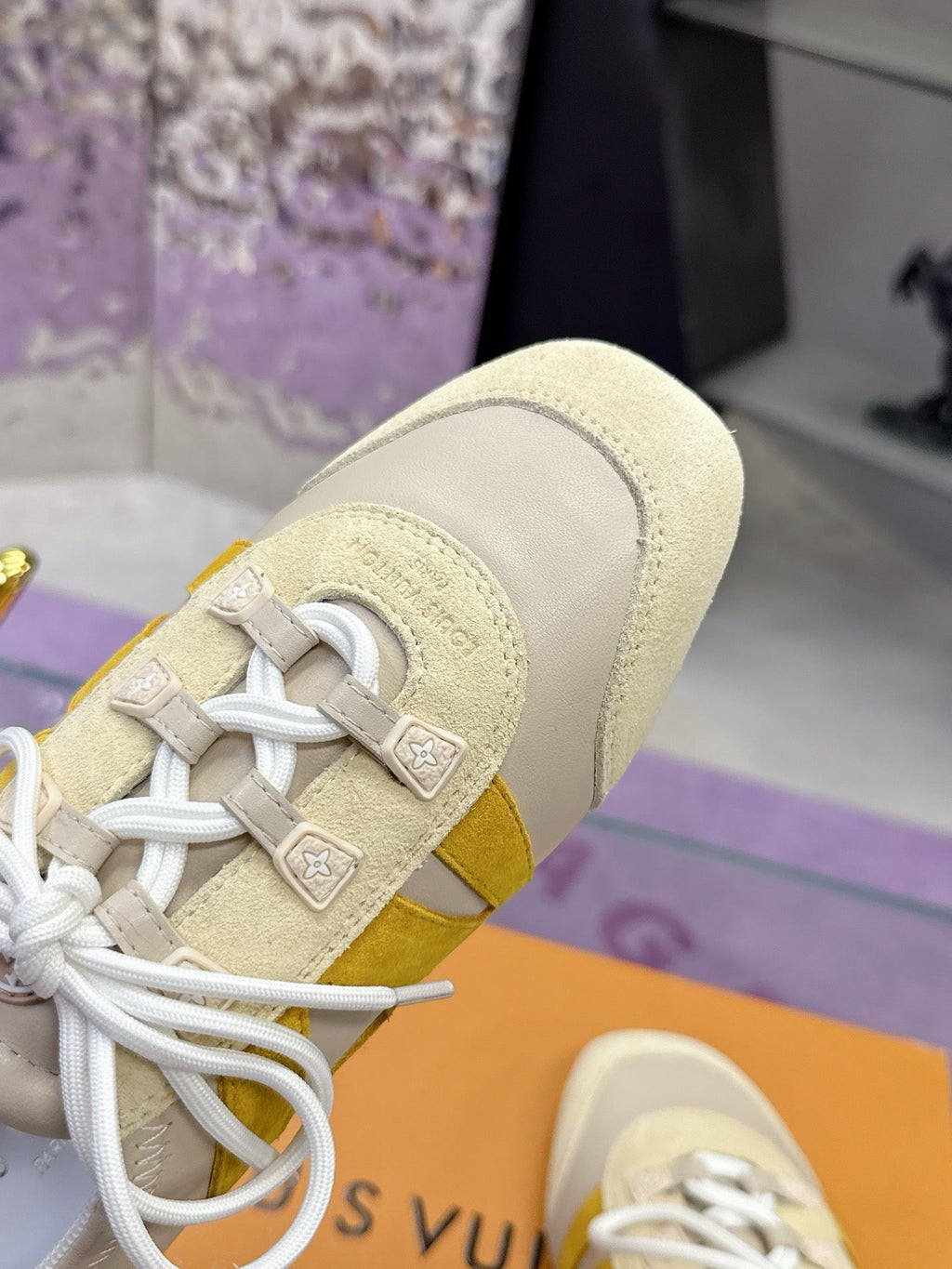 SE1644 LV Sneakerina / Size5-11