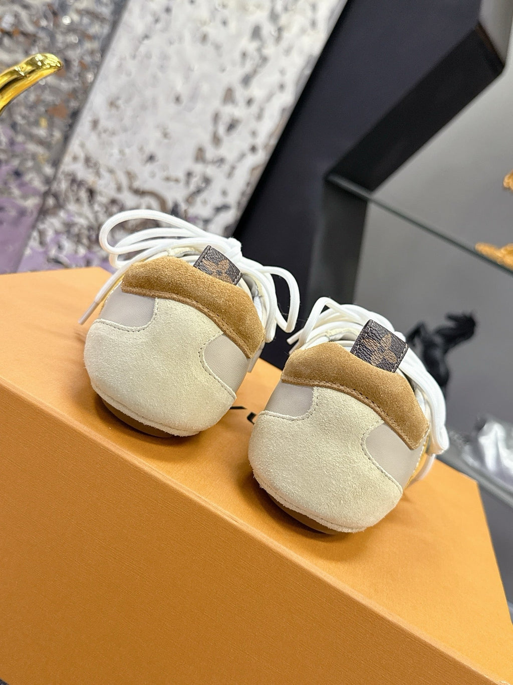 SE1644 LV Sneakerina / Size5-11