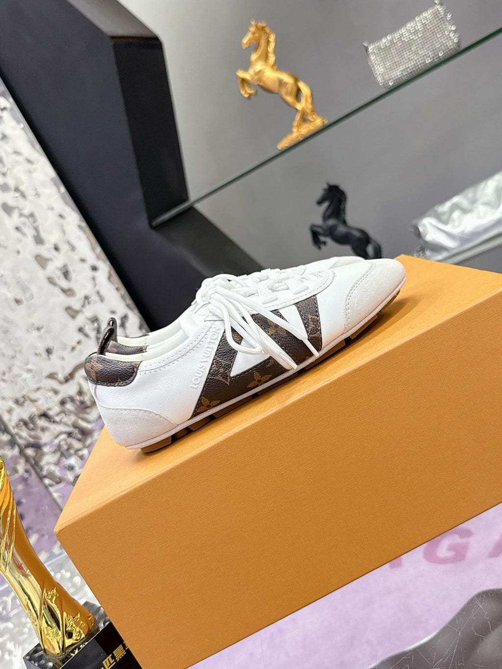 SE1646 LV Sneakerina / Size5-11