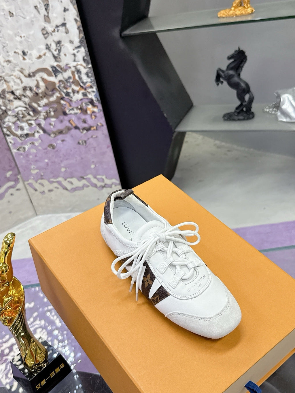 SE1646 LV Sneakerina / Size5-11