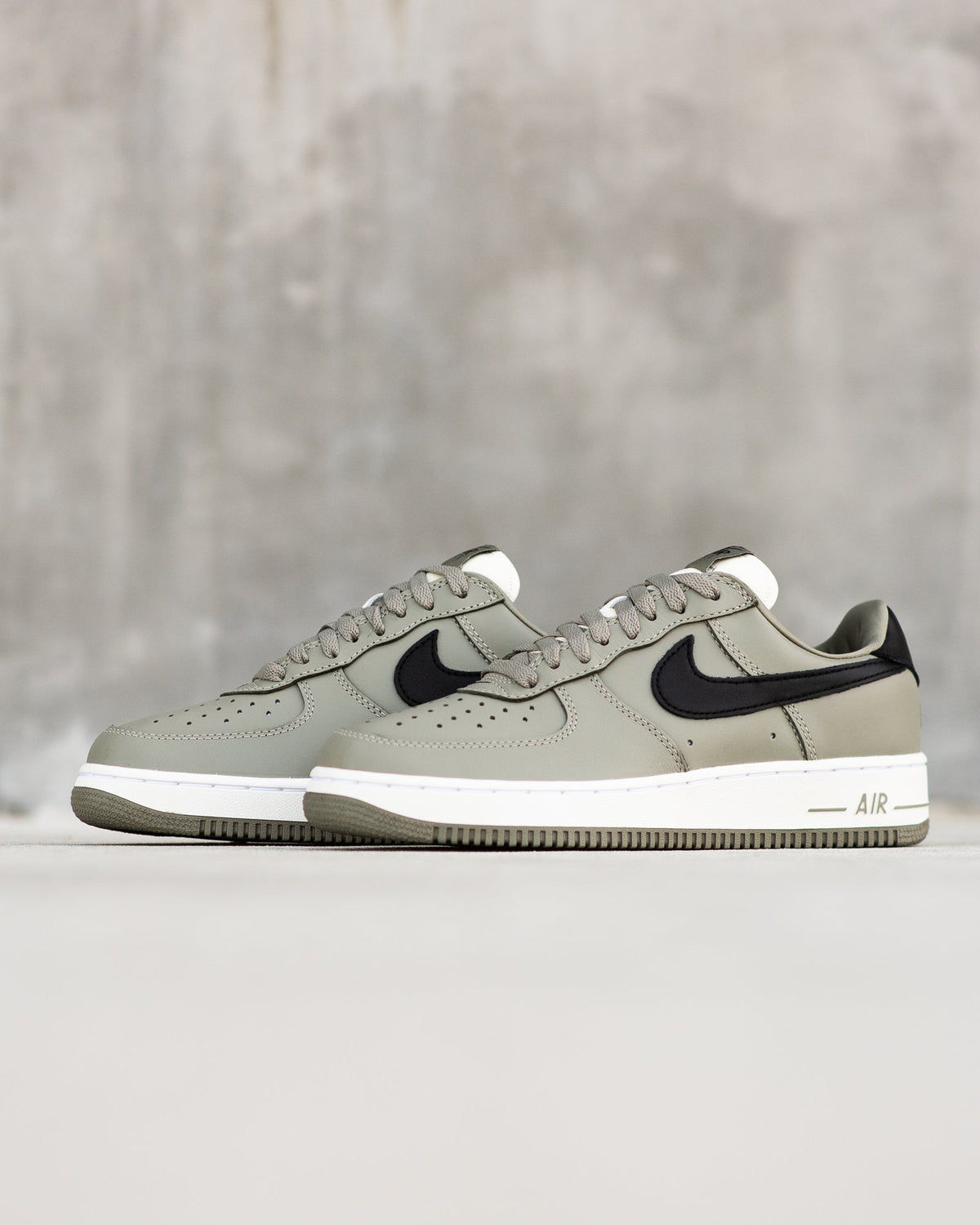 Nike Air Force 1 '01 - Light Army/Black