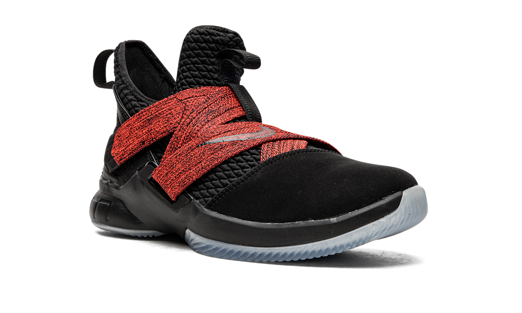 Lebron Soldier 12 GS "Bred" AA1352 003
