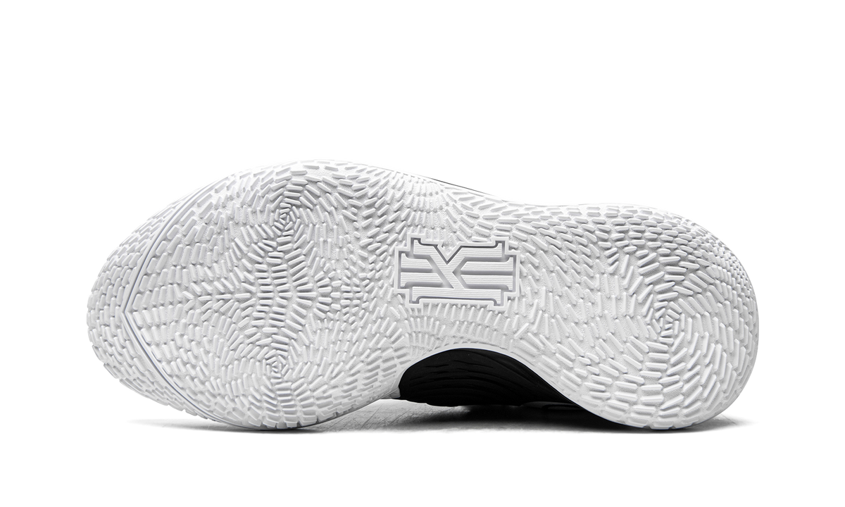 Kyrie Low 3 TB Promo "Brooklyn Nets - Home" CW4147 101