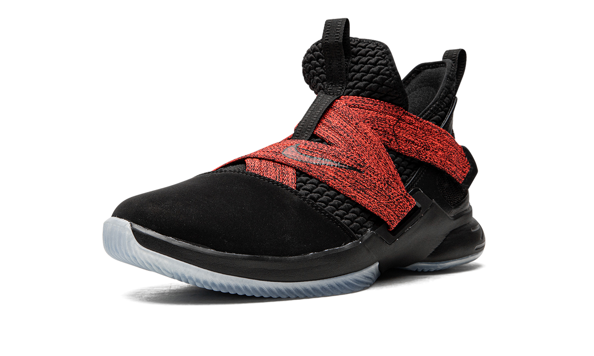 Lebron Soldier 12 GS "Bred" AA1352 003