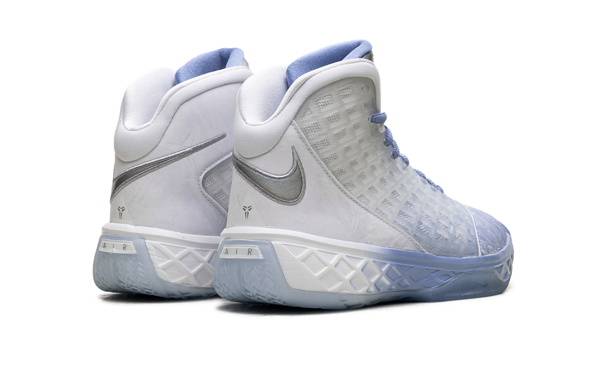 Zoom Kobe 3 Protro GS "Christmas" HQ2304 400