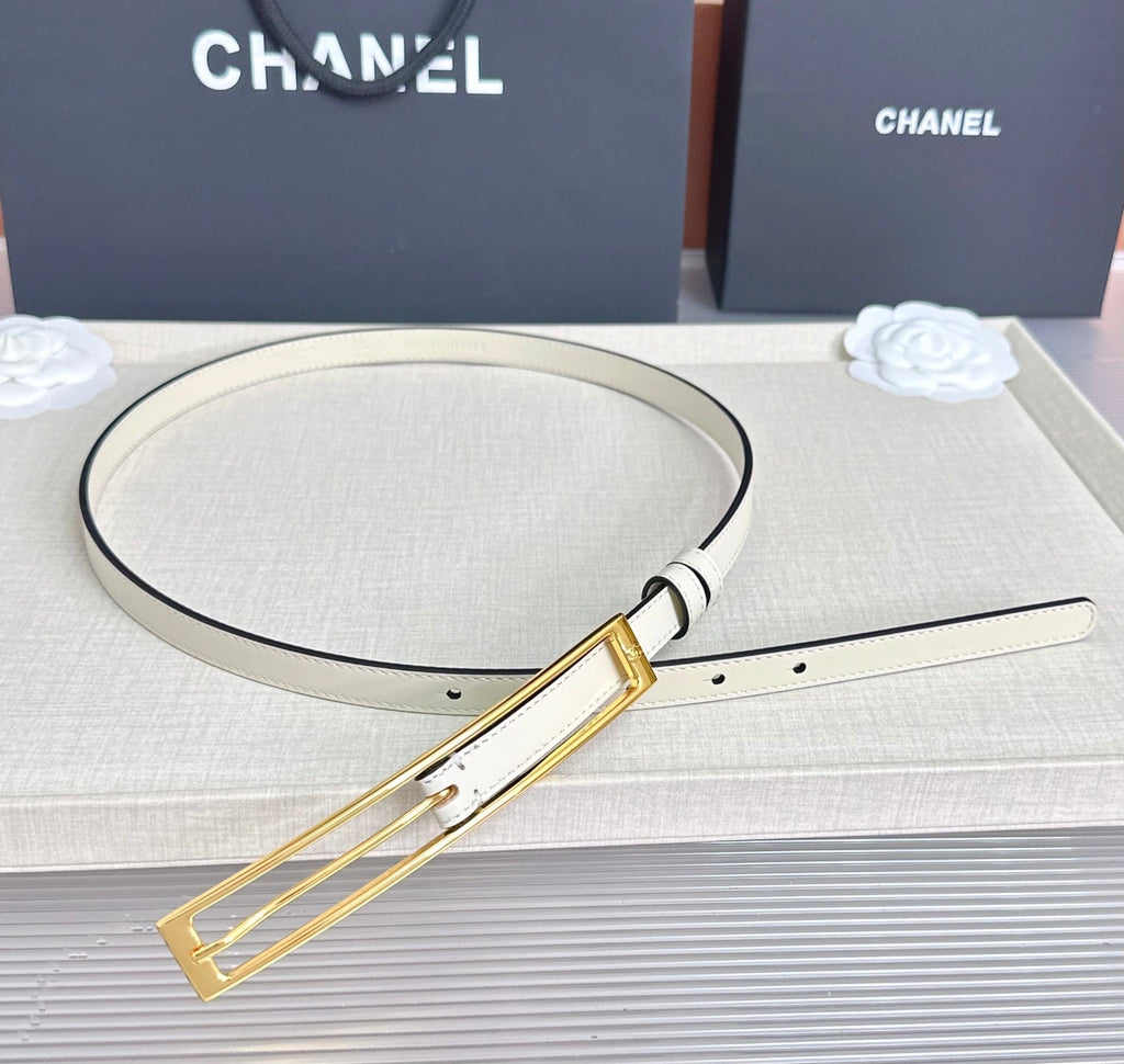 CC Métiers d’art 2026 1.5cm White Belt Leather 211432