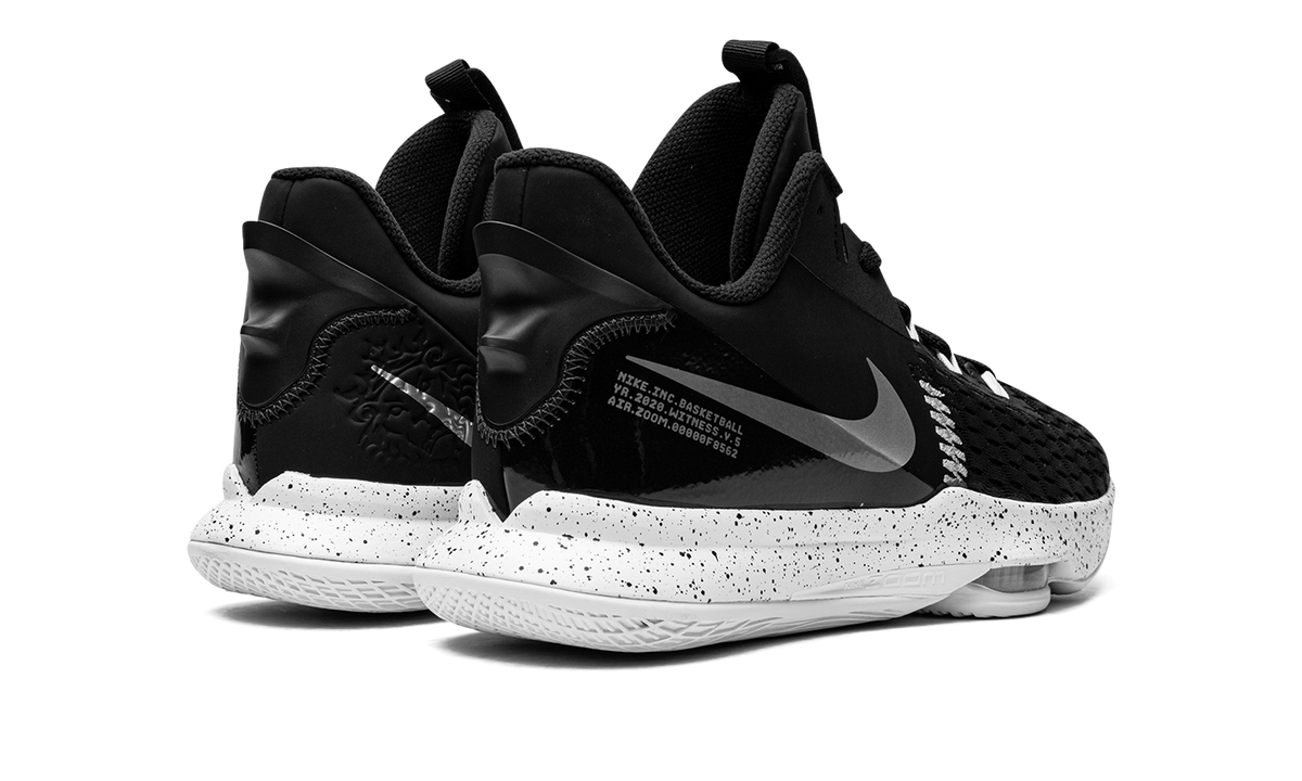 LeBron Witness V CQ9380 001