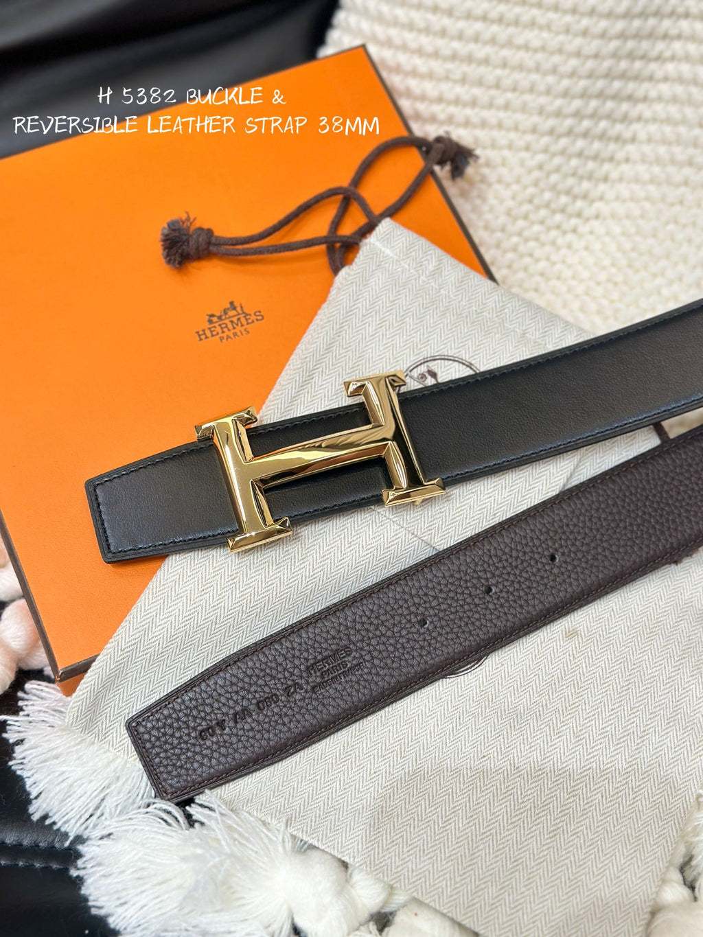 HM 5382 BELT GOLD BUCKLE & REVERSIBLE BLACK LEATHER STRAP 38MM