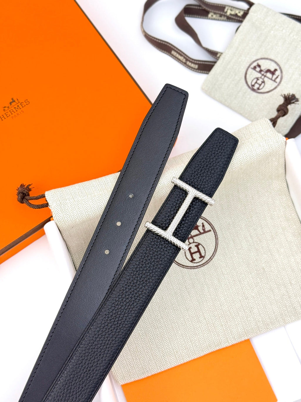 HM 32mm Silver Hisseo belt & Reversible Black leather 186447