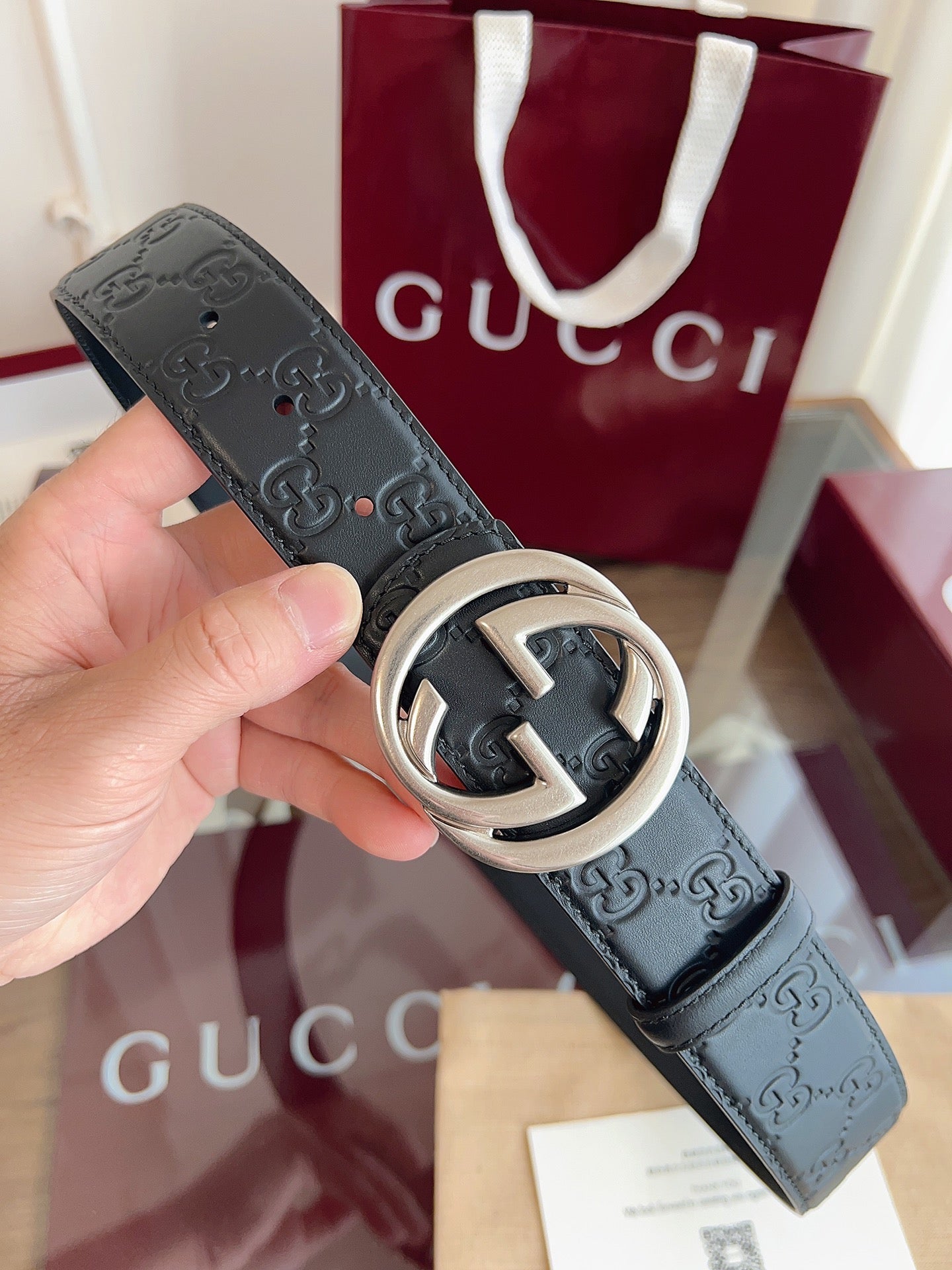 Gucci Supreme Belt Sliver Buckle 40mm Black Embossed Leather