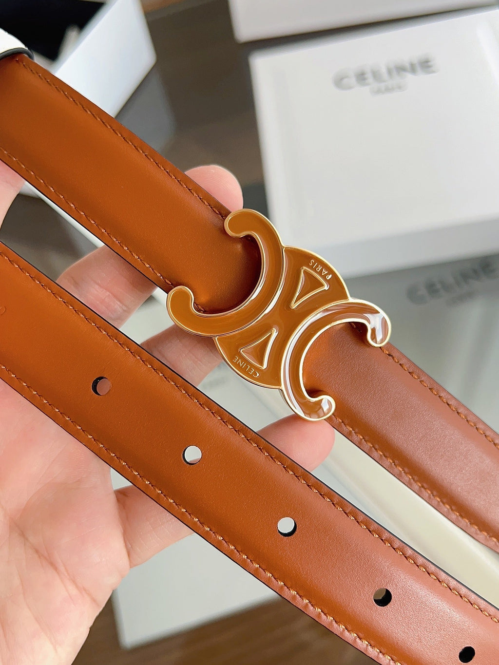 CL Brown 25mm Triomphe Enamel Saddle Brown White Cowhide 615280