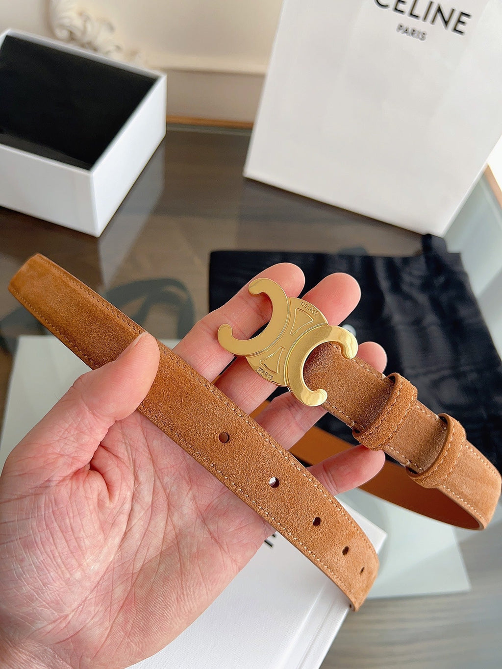 CL Gold 25mm Triomphe Tan Suede 616260