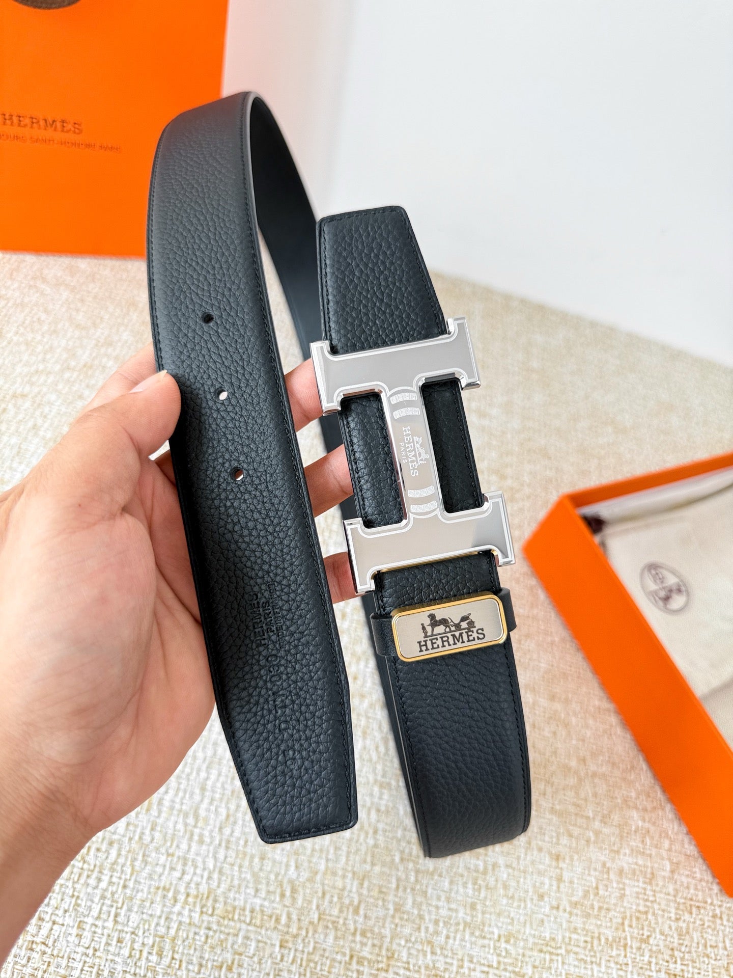 HM Constance Belt 38mm Black Cowhide Sliver Buckle 619782