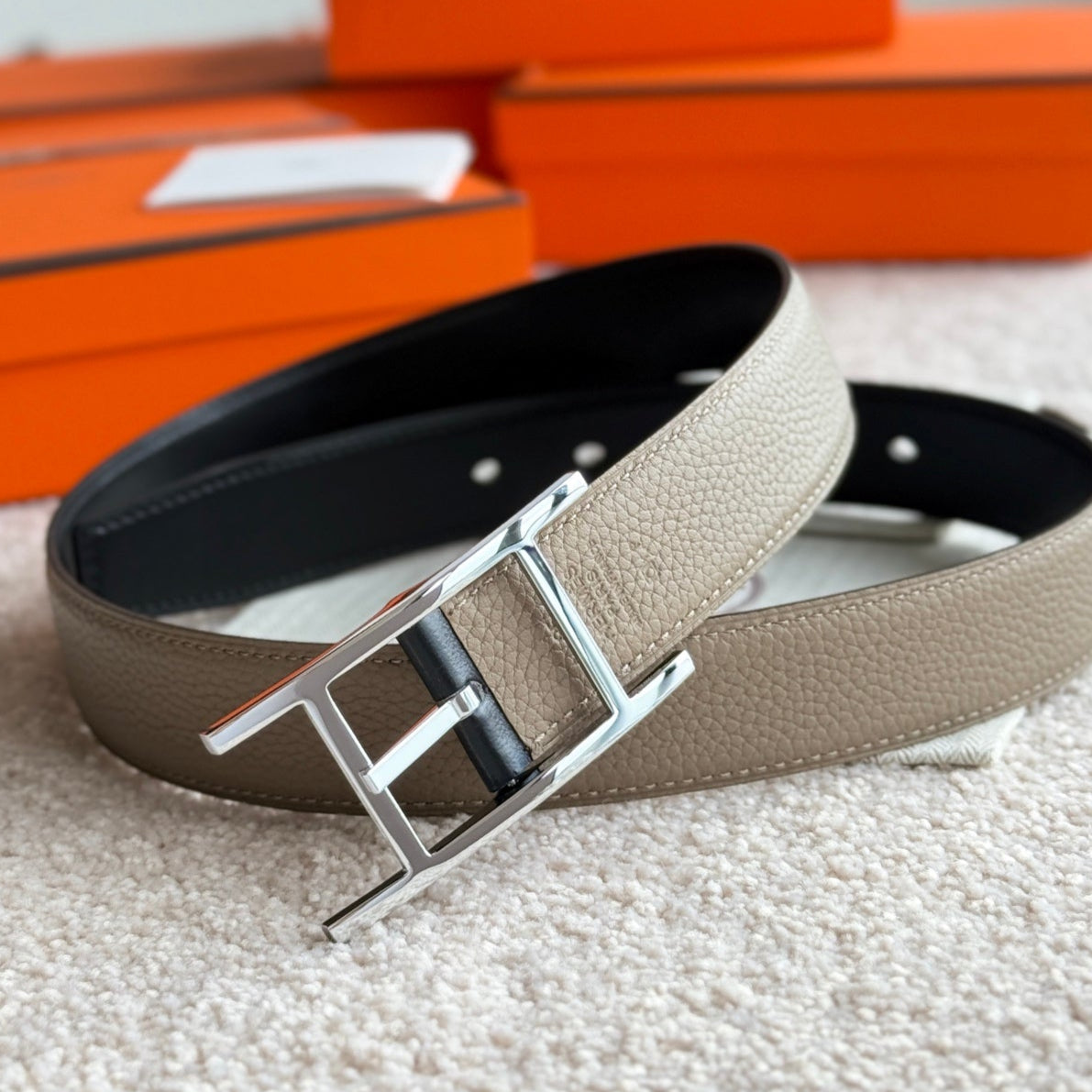 HM Silver Quentin Reversible 32mm Belt Black Beige Leather 188085
