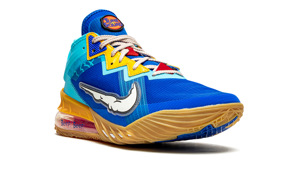 LeBron 18 Low "Wile E. Coyote vs Roadrunner" CV7562 401