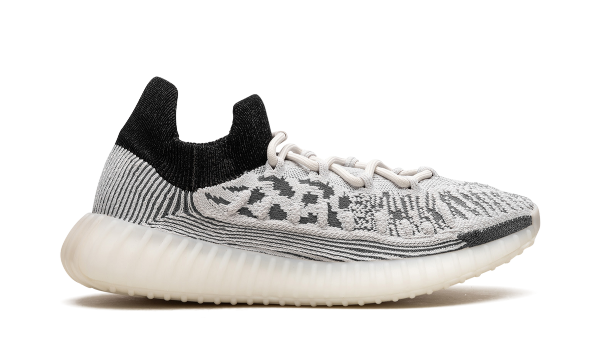 Yeezy Boost 350 V2 "Panda" IG9608