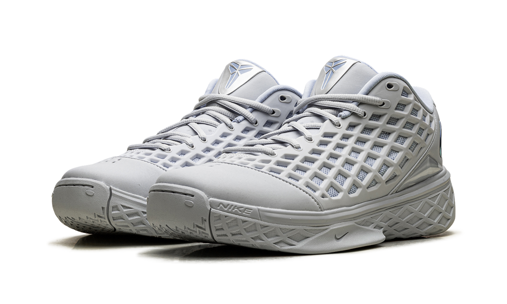 Kobe 3 Low Protro "Platinum Grey" IV7127 001