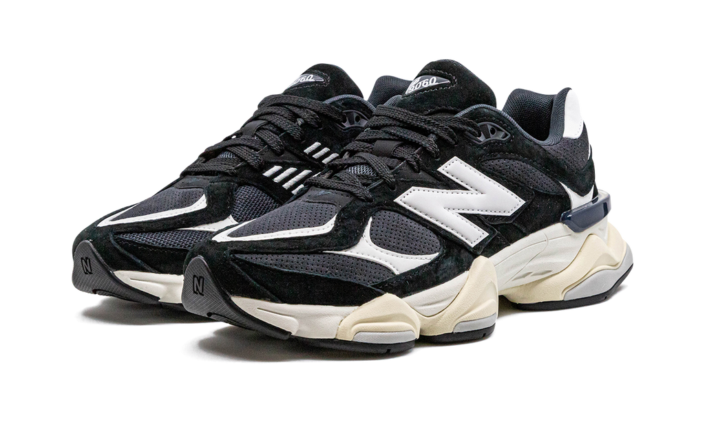 9060 "Black / White" U9060AAA