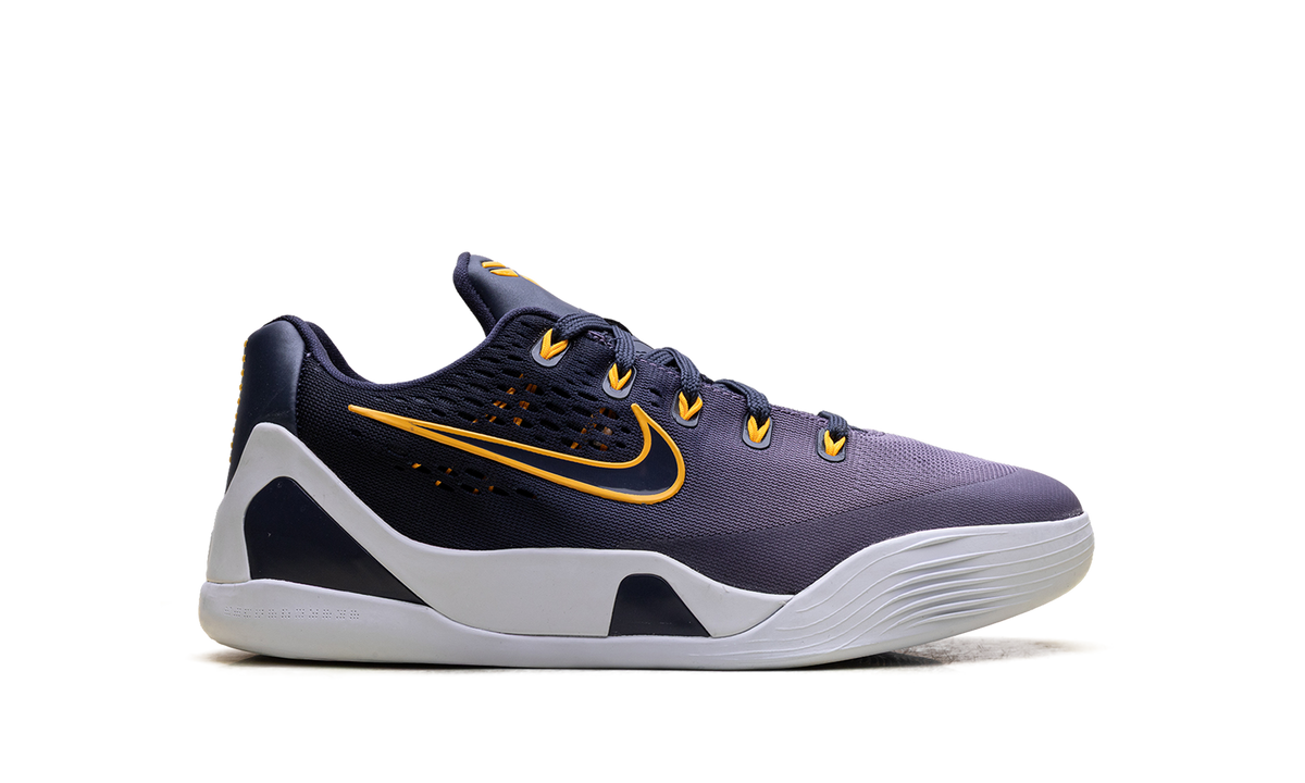 Kobe 9 EM Low GS "Fade" IM6641 400