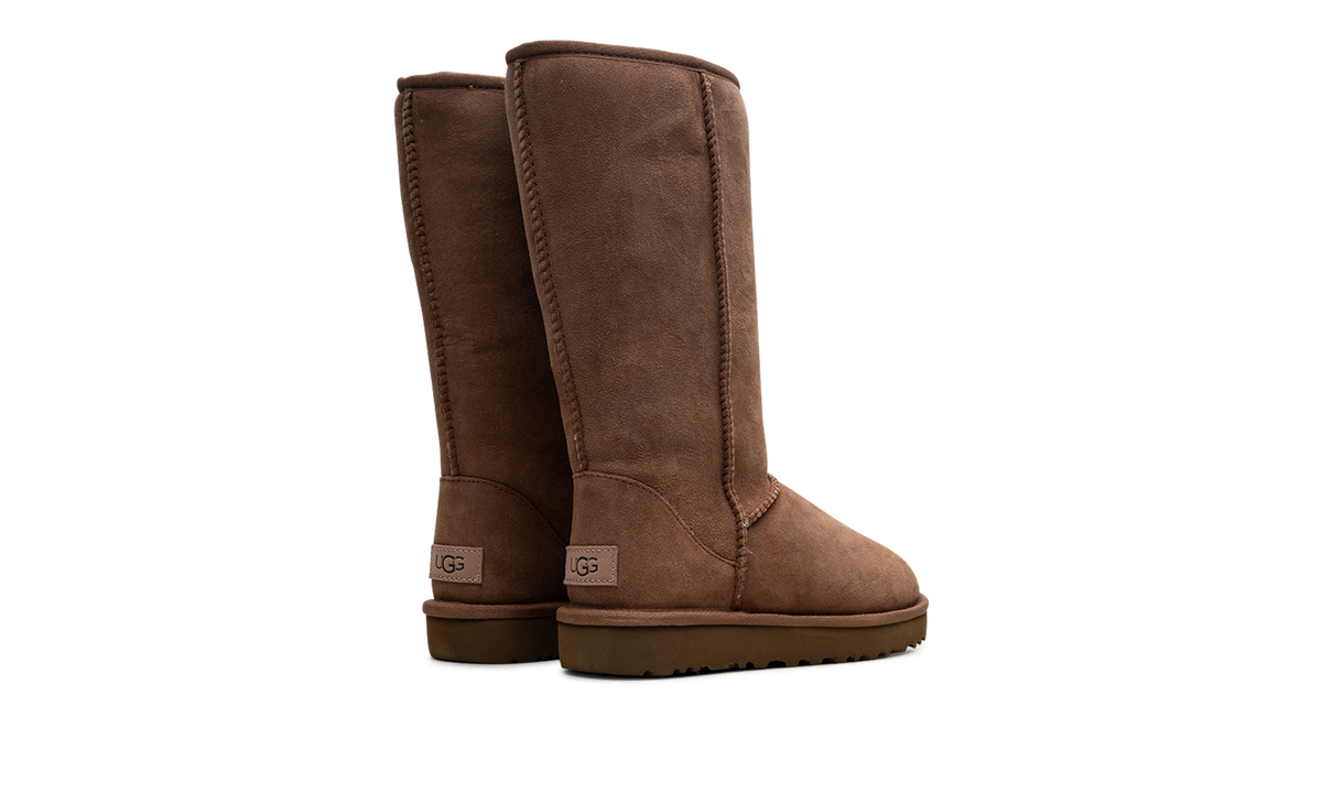 Classic Tall II Boot WMNS "Chestnut" 1016224 CHE